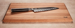 COUTEAU DE CUISINE JAPONAIS KAI SHUN CLASSIC SANTOKU 18 CM LAME ALVÉOLÉE + PLANCHE à DÉCOUPER