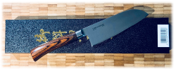 Couteau de cuisine japonais Tamahagane gamme San - santoku 12 cm